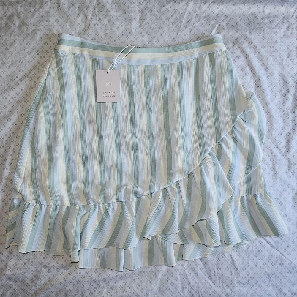 LC Lauren Conrad Asymmetrical Skirt in Light Blue and White - Picture 2 of 5